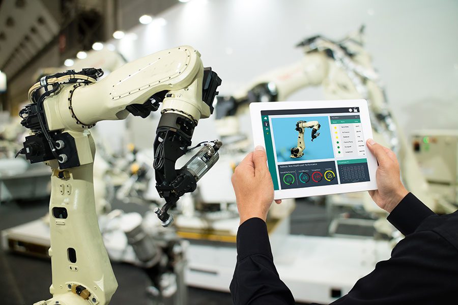 How virtual learning and microlearning can improve manufacturing workplace training